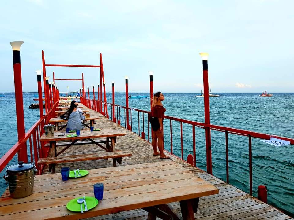 ハドサンビーチの海上レストラン